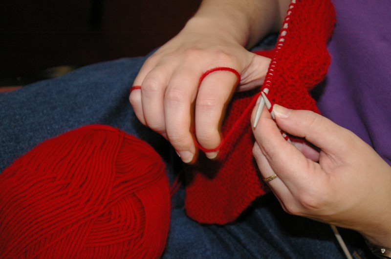 hands knitting